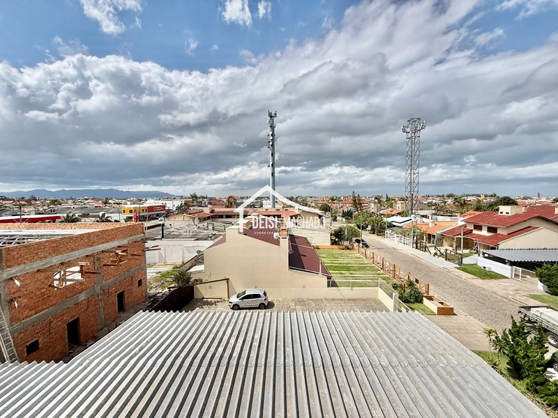 Apartamento com linda vista a venda em Capão Novo: 2ª foto da galeria de imagens do imóvel