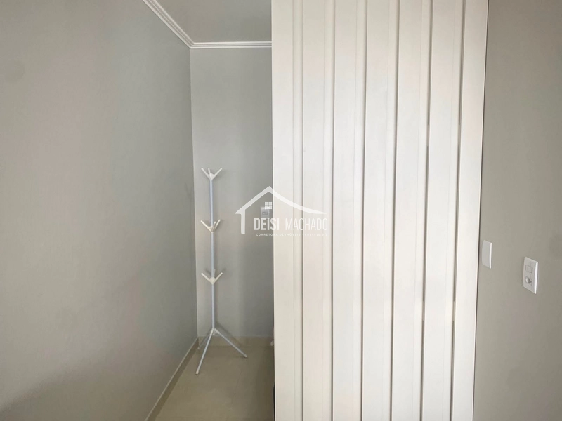 Apartamento JK totalmente reformado e pronto pra morar em Capão Novo: 11ª foto da galeria de imagens do imóvel