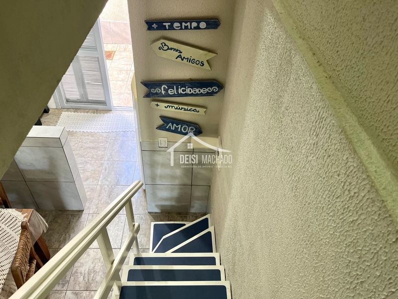 Sobrado próximo ao mar a venda na praia CAPÃO NOVO: 3ª foto da galeria de imagens do imóvel