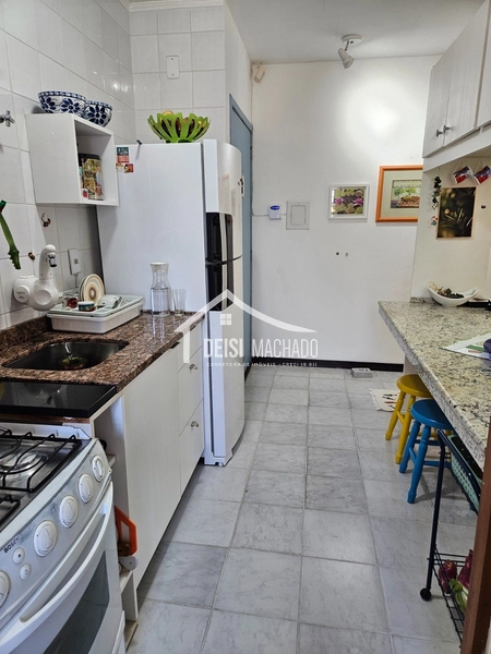 Excelente apartamento térreo à venda em capão novo: 2ª foto da galeria de imagens do imóvel