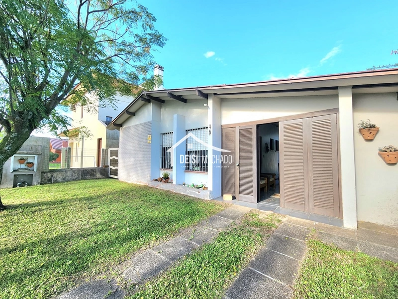 Casa próxima do mar  em Capão Novo: 1ª foto da galeria de imagens do imóvel
