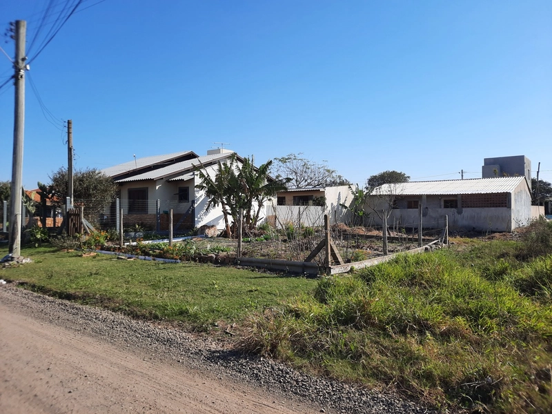 Excelente terreno frente leste em Capão Novo - Posto 5: 2ª foto da galeria de imagens do imóvel