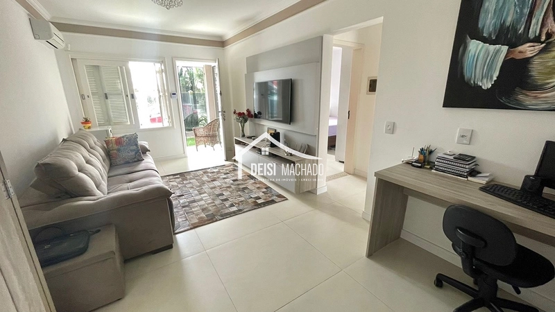 Excelente casa 03 dormitórios em Capão Novo: 3ª foto da galeria de imagens do imóvel