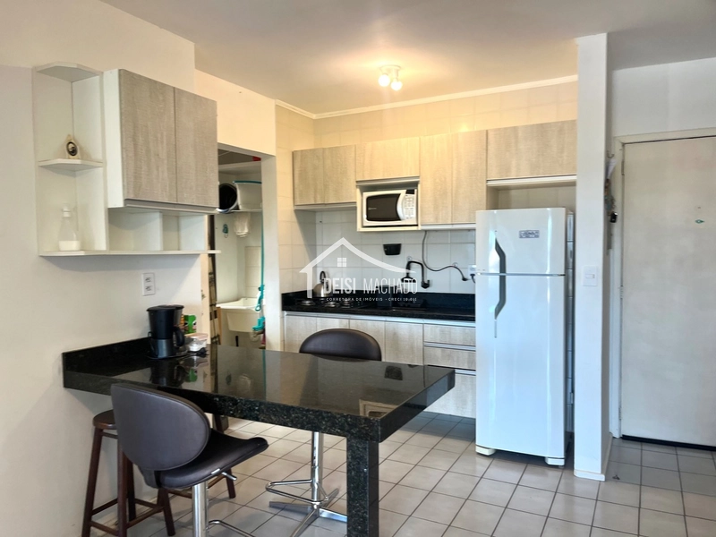 Apartamento em prédio com piscina e linda vista: 1ª foto da galeria de imagens do imóvel