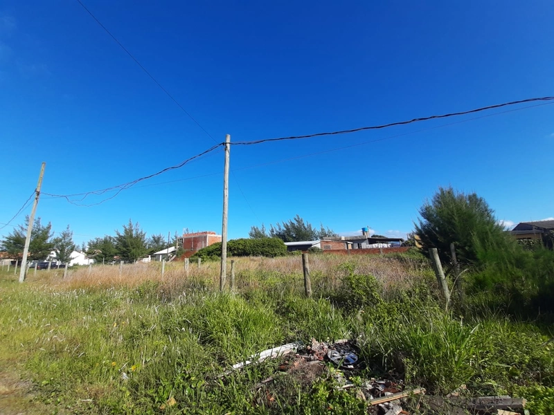 Procurando um terreno de Esquina? Então acaba de encontrar!: 3ª foto da galeria de imagens do imóvel