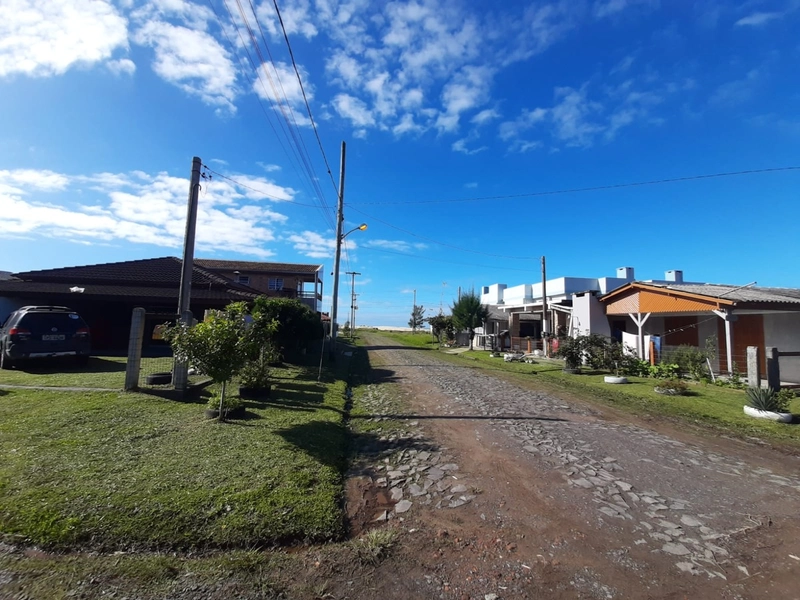 Procurando um terreno de Esquina? Então acaba de encontrar!: 2ª foto da galeria de imagens do imóvel