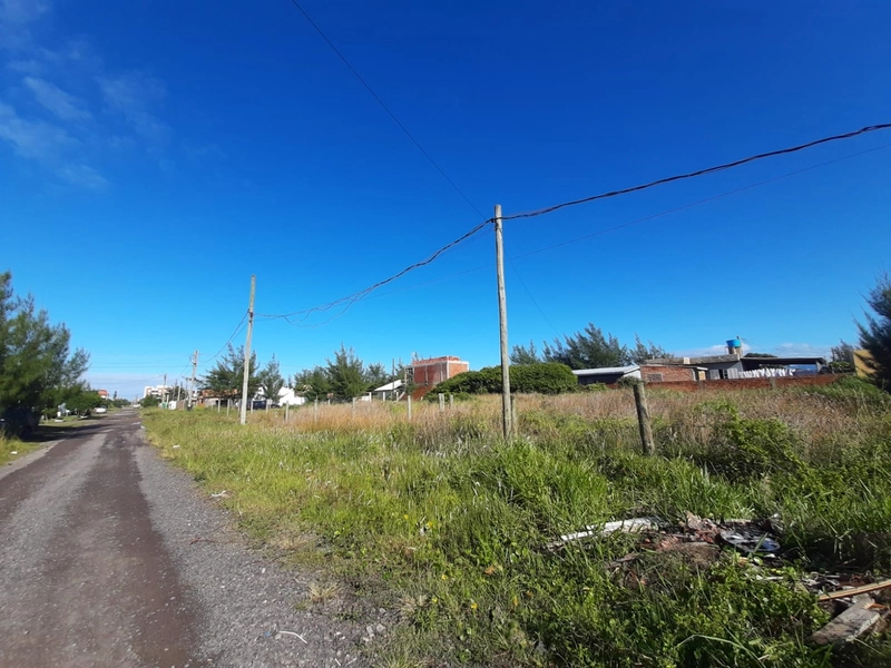 Procurando um terreno de Esquina? Então acaba de encontrar!: 1ª foto da galeria de imagens do imóvel
