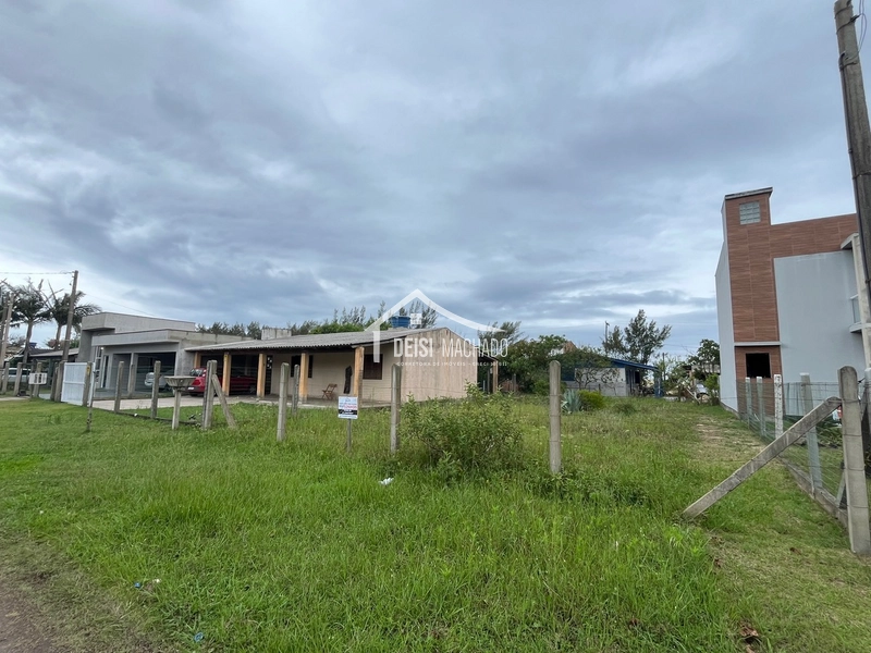 Terreno a venda na praia Capão Novo: 1ª foto da galeria de imagens do imóvel