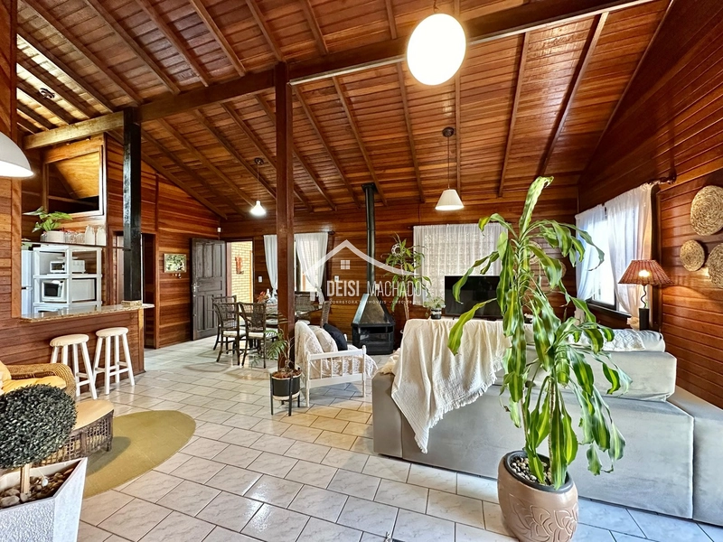 Casa a venda na praia Capão Novo, de ESQUINA e bem pertinho do mar!: 2ª foto da galeria de imagens do imóvel