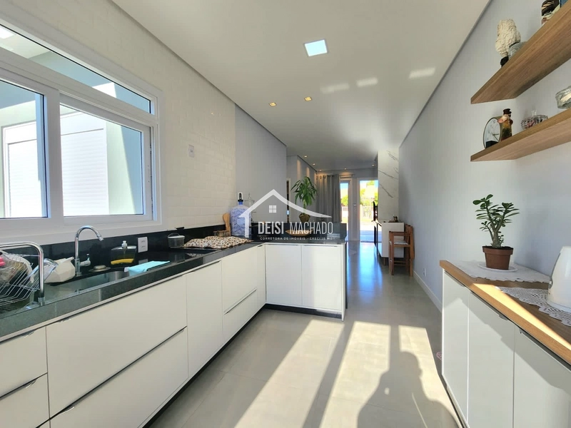 Casa com piscina em Capão Novo Village: 4ª foto da galeria de imagens do imóvel