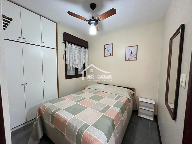 Apartamento com piscina a venda em Capão Novo: 1ª foto da galeria de imagens do imóvel