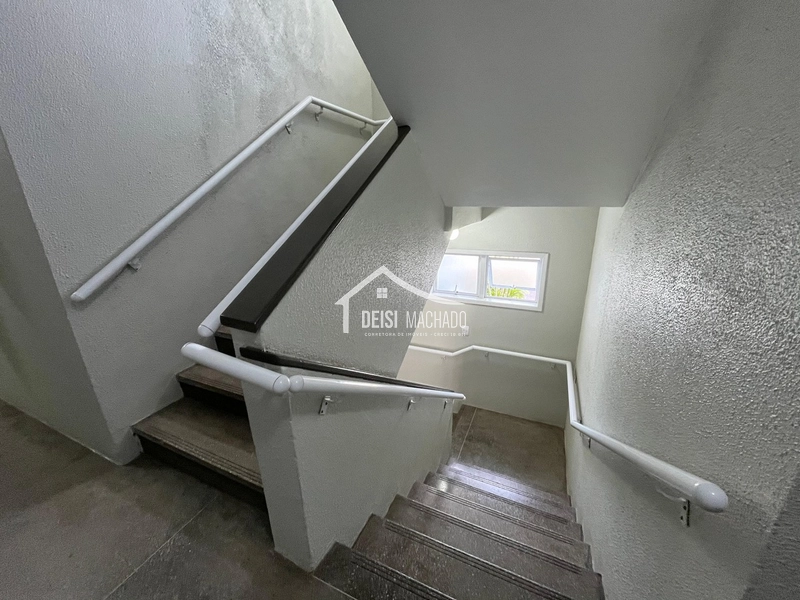 Apartamento com piscina a venda em Capão Novo: 13ª foto da galeria de imagens do imóvel