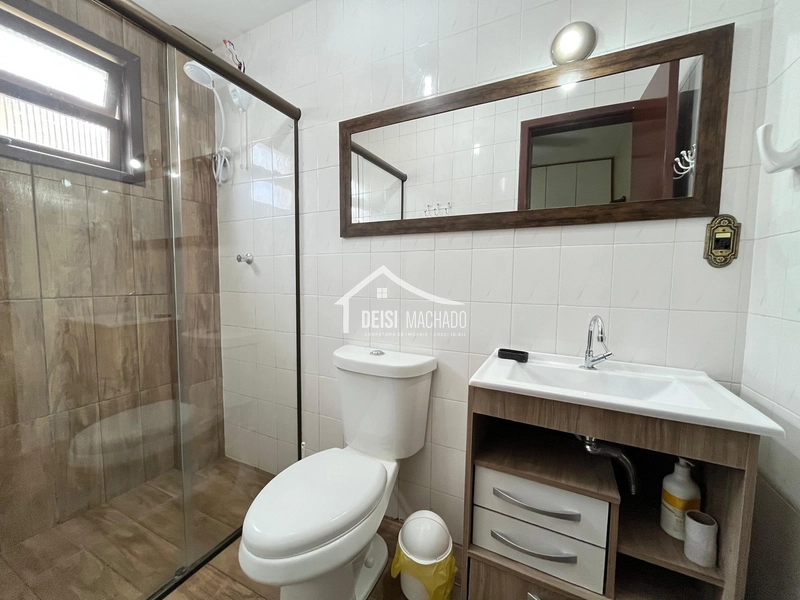 Apartamento com piscina a venda em Capão Novo: 2ª foto da galeria de imagens do imóvel