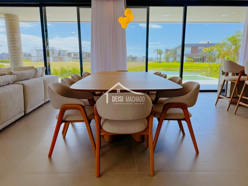 Casa beira lago em condomínio de luxo: 9ª foto da galeria de imagens do imóvel