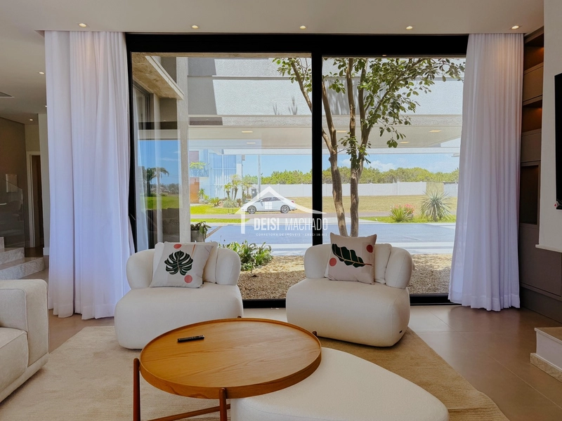 Casa beira lago em condomínio de luxo: 4ª foto da galeria de imagens do imóvel