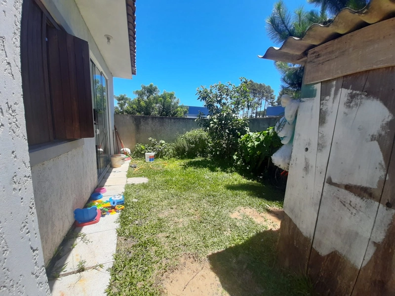 Casa com pátio amplo à 400 metros do mar de Capão Novo!!: 8ª foto da galeria de imagens do imóvel