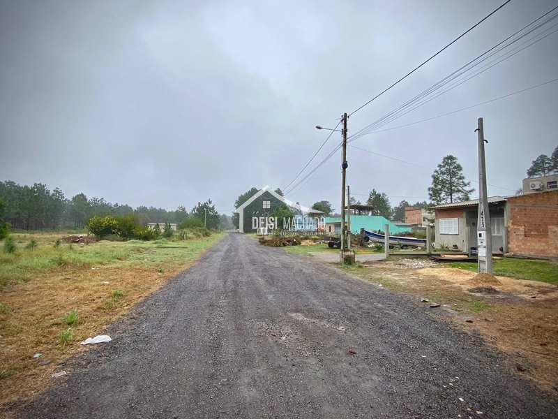 Terreno em  ZONA DE MORADORES na  Praia de Capão Novo , Village: 1ª foto da galeria de imagens do imóvel