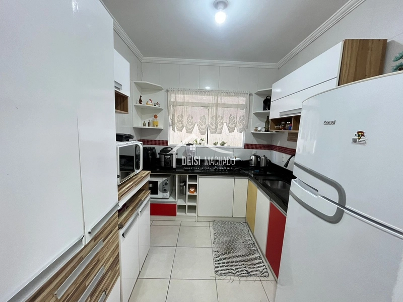 Casa ampla de dois pavimentos: 23ª foto da galeria de imagens do imóvel
