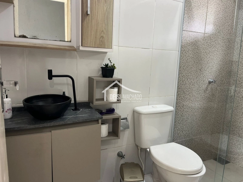 Casa ampla de dois pavimentos: 17ª foto da galeria de imagens do imóvel