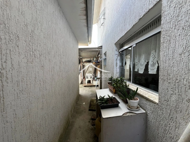 Casa ampla de dois pavimentos: 8ª foto da galeria de imagens do imóvel