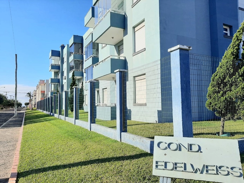 APARTAMENTO LINDO E ENSOLARADO PERTO DO MAR: 2ª foto da galeria de imagens do imóvel