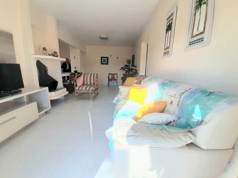 APARTAMENTO LINDO E ENSOLARADO PERTO DO MAR: 7ª foto da galeria de imagens do imóvel