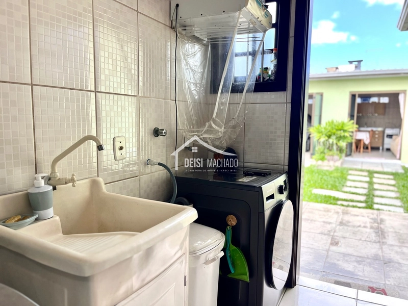EXCLUSIVIDADE DEISI MACHADO: Casa 03 dormitórios em Capão Novo: 21ª foto da galeria de imagens do imóvel