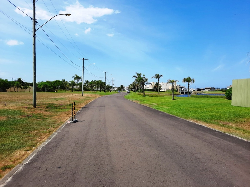 Terreno a venda condomínio Costa Serena fundos para o muro: 5ª foto da galeria de imagens do imóvel