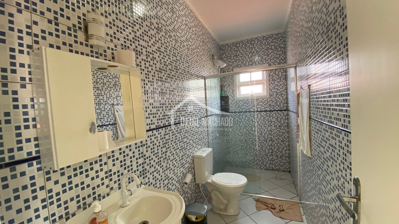 EXCLUSIVIDADE DEISI MACHADO: sobrado 05 dormitórios com piscina!: 22ª foto da galeria de imagens do imóvel