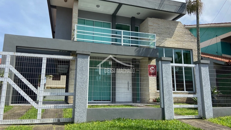EXCLUSIVIDADE DEISI MACHADO: sobrado 05 dormitórios com piscina!: 2ª foto da galeria de imagens do imóvel