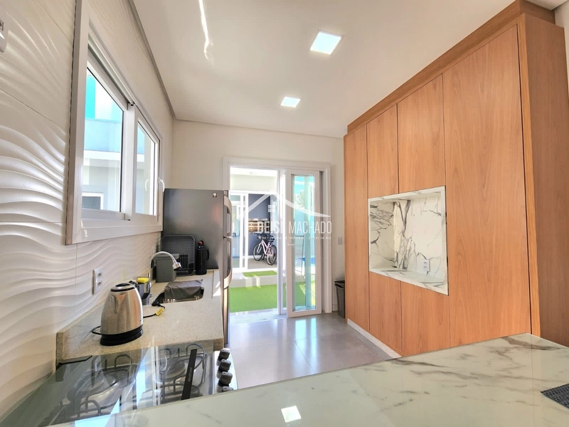 CASA COM QUIOSQUE A venda em Capão Novo Village: 59ª foto da galeria de imagens do imóvel