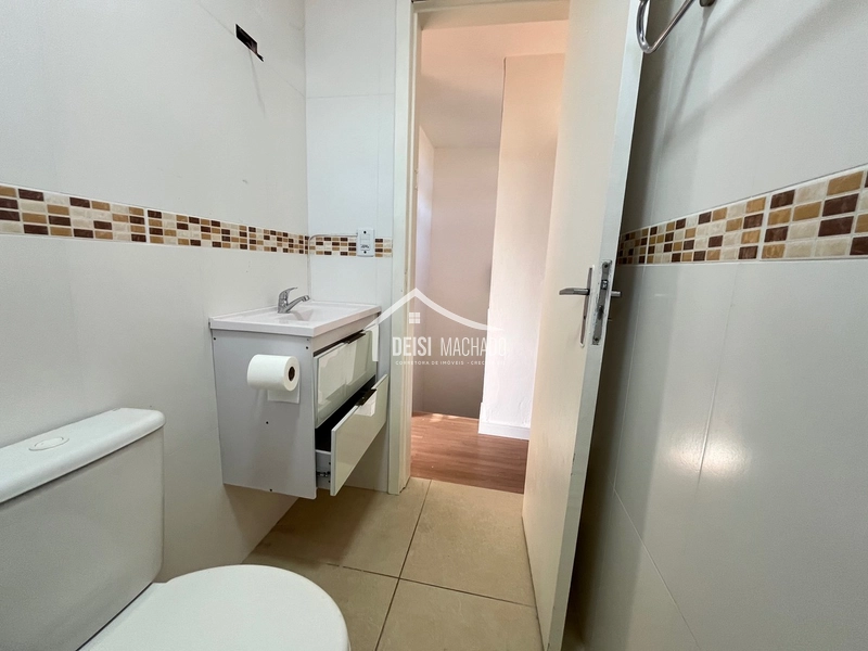Sobrado em condomínio com piscina.: 3ª foto da galeria de imagens do imóvel