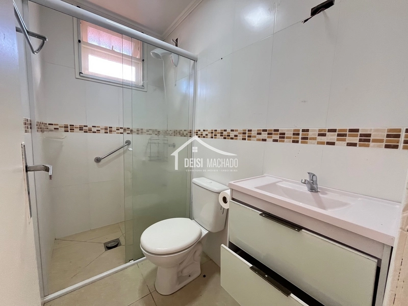 Sobrado em condomínio com piscina.: 11ª foto da galeria de imagens do imóvel