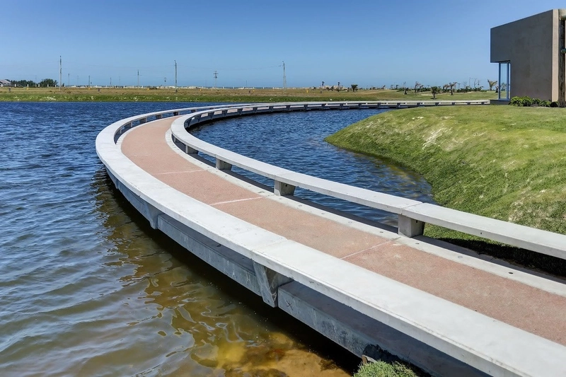 Maravilhoso terreno beira lago: 7ª foto da galeria de imagens do imóvel