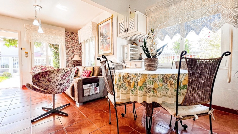 CASA 3 DORMITÓRIOS LOCALIZADA A POUCOS METROS DO MAR!: 28ª foto da galeria de imagens do imóvel