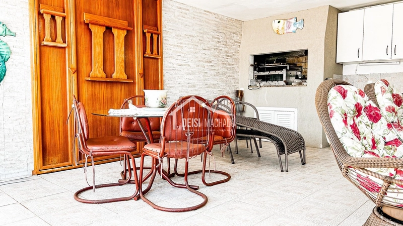 CASA 3 DORMITÓRIOS LOCALIZADA A POUCOS METROS DO MAR!: 9ª foto da galeria de imagens do imóvel
