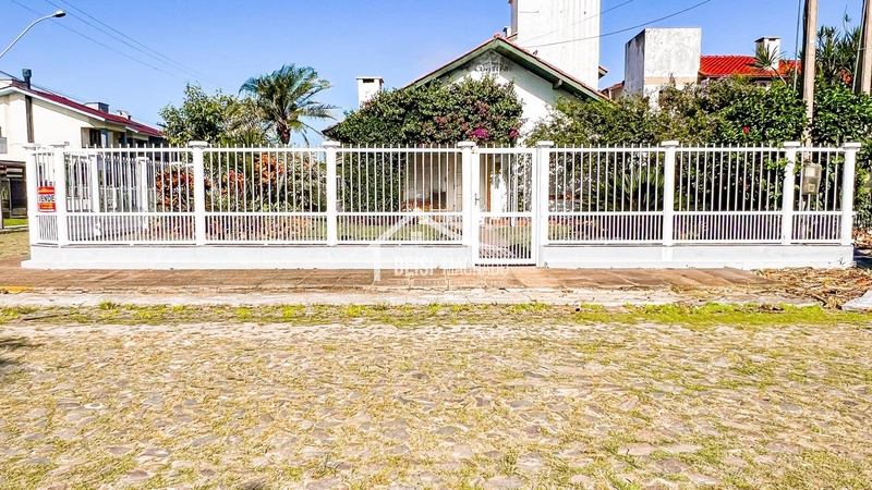 CASA 3 DORMITÓRIOS LOCALIZADA A POUCOS METROS DO MAR!: 15ª foto da galeria de imagens do imóvel
