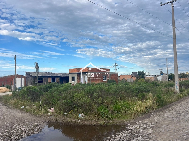 TERRENO EM CAPÃO NOVO: 1ª foto da galeria de imagens do imóvel