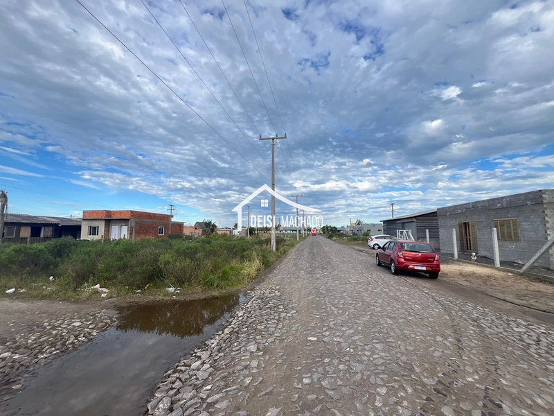 TERRENO EM CAPÃO NOVO: 2ª foto da galeria de imagens do imóvel