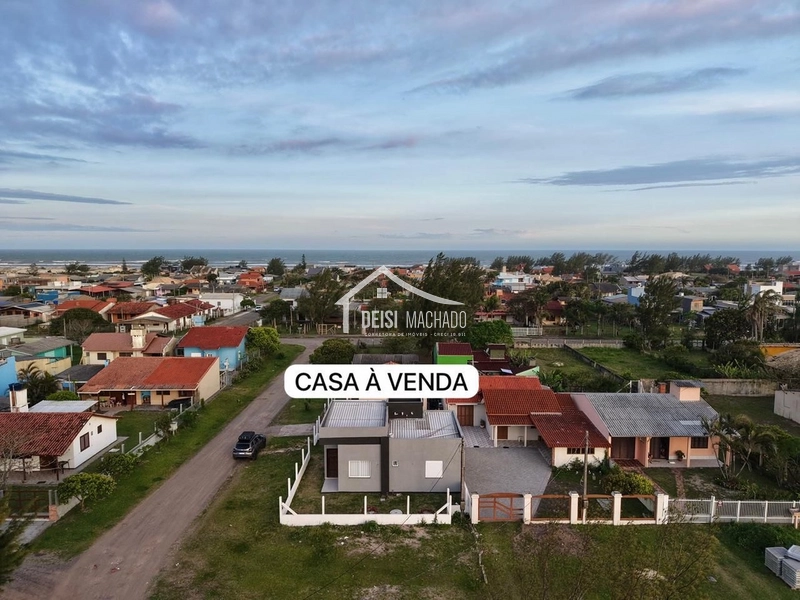 Casa Dois dormitórios próximo do mar: 7ª foto da galeria de imagens do imóvel