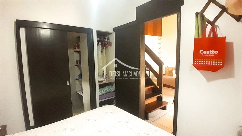Sobrado com Mezanino Capão Novo: 8ª foto da galeria de imagens do imóvel
