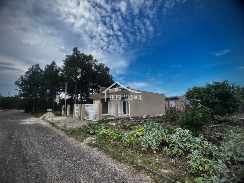Terreno Pertinho do Mar na Praia de Capão Novo Village: 1ª foto da galeria de imagens do imóvel