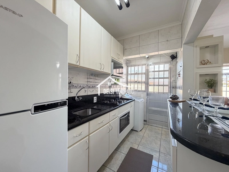 Apartamento térreo próximo ao mar.: 4ª foto da galeria de imagens do imóvel
