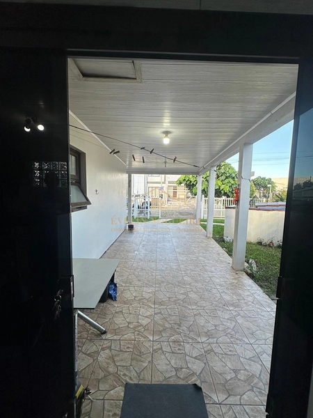 Casa de esquina no bairro Senai: 10ª foto da galeria de imagens do imóvel