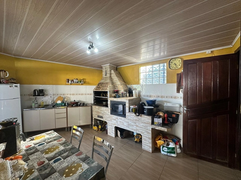 Casa de esquina no bairro Senai: 6ª foto da galeria de imagens do imóvel