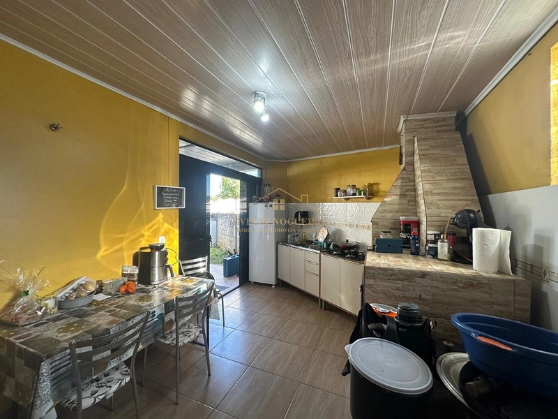 Casa de esquina no bairro Senai: 9ª foto da galeria de imagens do imóvel