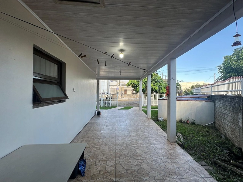 Casa de esquina no bairro Senai: 12ª foto da galeria de imagens do imóvel