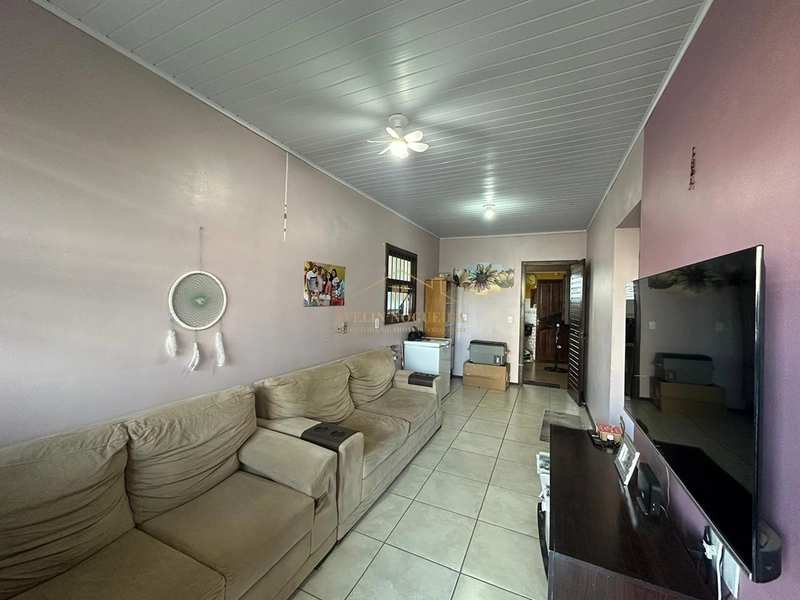 Casa de esquina no bairro Senai: 4ª foto da galeria de imagens do imóvel