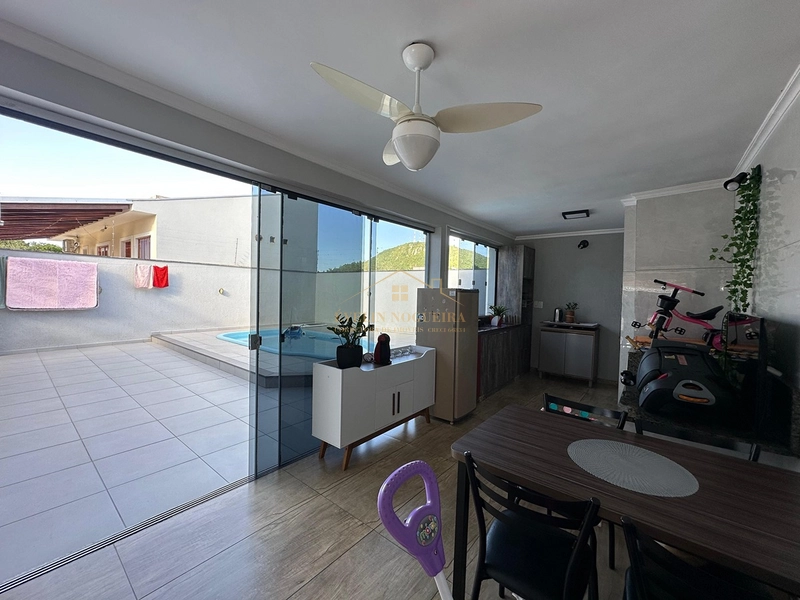 Casa á venda com 3 dormitórios no Bairro Senai: 17ª foto da galeria de imagens do imóvel