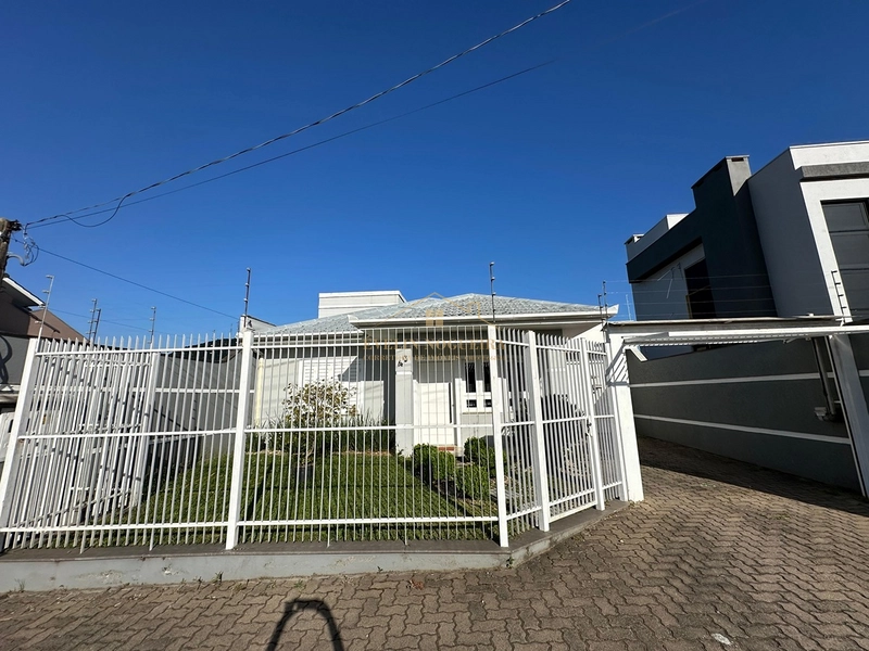 Casa á venda com 3 dormitórios no Bairro Senai: 1ª foto da galeria de imagens do imóvel